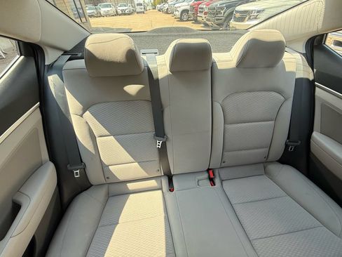 Used 2020 Hyundai Elantra SEL FWD image 15