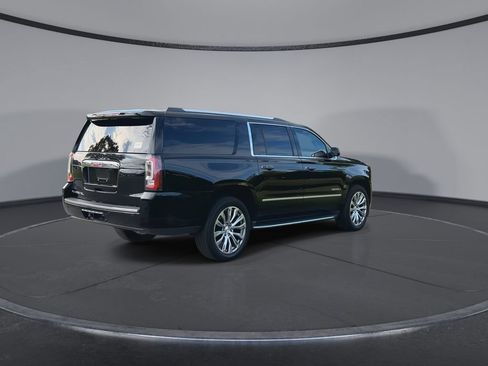 Used 2020 GMC Yukon XL Denali RWD image 8