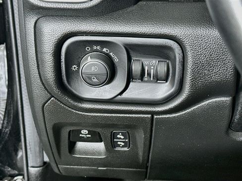 Used 2022 RAM 1500 Laramie AWD/4WD image 17
