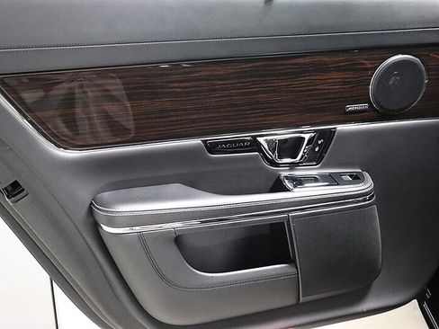 Used 2015 Jaguar XJ L Portfolio RWD image 18