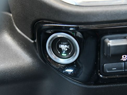 Used 2024 Chevrolet Silverado 1500 RST AWD/4WD image 29