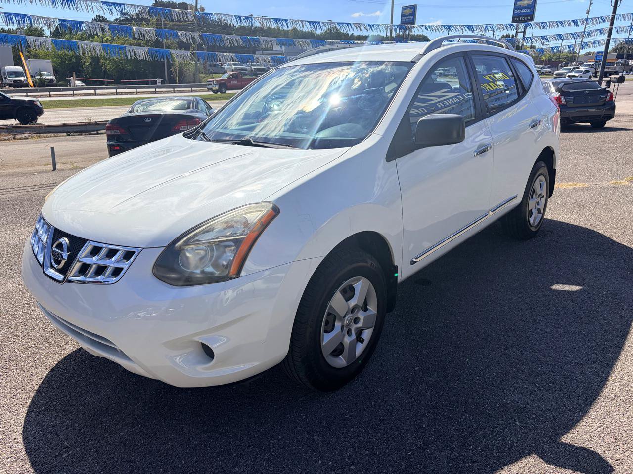 Used 2015 Nissan Rogue S w/ Convenience Package FWD image 3