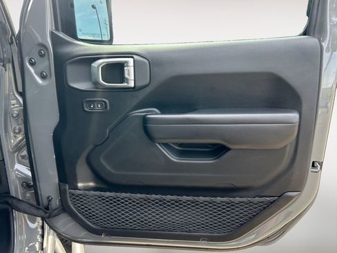 Used 2018 Jeep Wrangler Unlimited Rubicon AWD/4WD image 26
