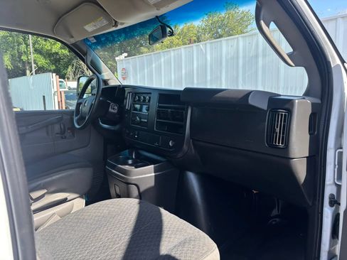 Used 2021 GMC Savana 2500 w/ Driver Convenience Package RWD image 20