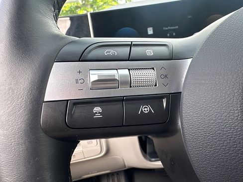 Used 2025 Hyundai Tucson Limited FWD image 19