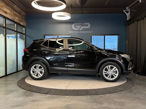 Used 2022 Buick Encore GX Preferred w/ Cold Weather Comfort Package FWD image 2