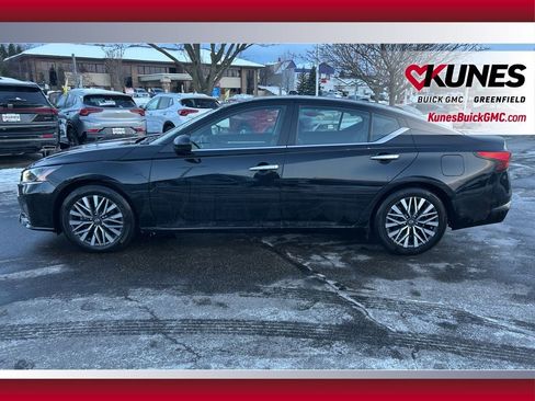 Used 2023 Nissan Altima 2.5 SV image 10