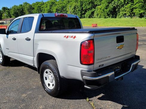 Used 2020 Chevrolet Colorado W/T w/ LPO, Premium Interior Package AWD/4WD image 9