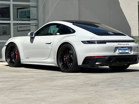 Used 2022 Porsche 911 Carrera GTS RWD image 3