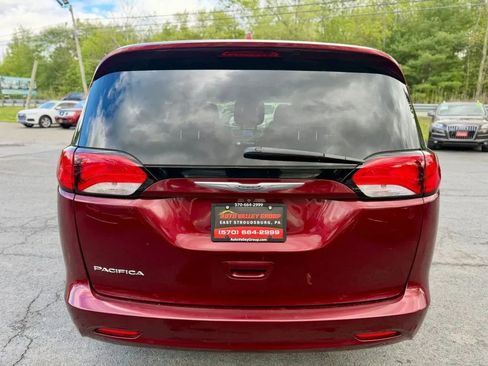 Used 2017 Chrysler Pacifica Touring FWD image 7