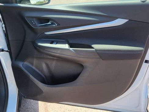 Used 2023 Chevrolet Bolt EUV LT FWD image 18