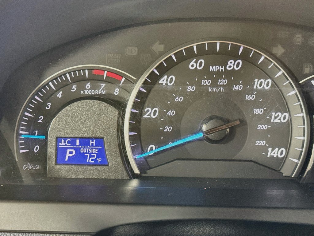 Used 2013 Toyota Camry LE FWD image 14