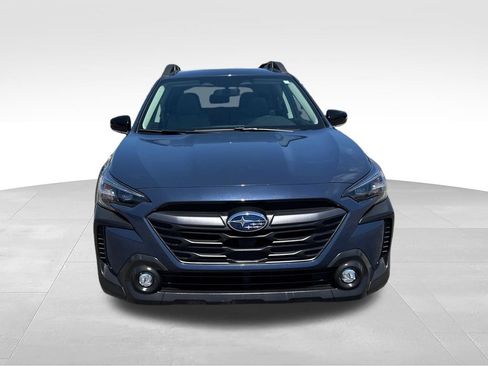 Used 2025 Subaru Outback Premium AWD/4WD image 9