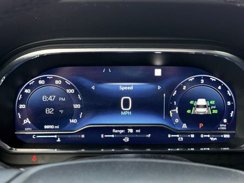 Used 2023 Chevrolet Suburban Premier RWD image 43