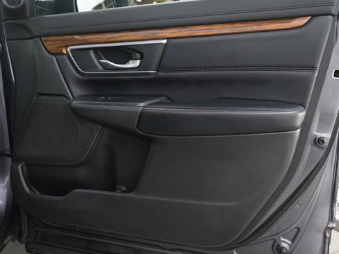Used 2018 Honda CR-V Touring image 9