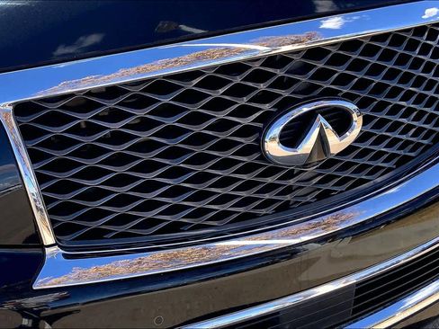 Used 2016 INFINITI QX80 w/ 22" Wheel Package image 30