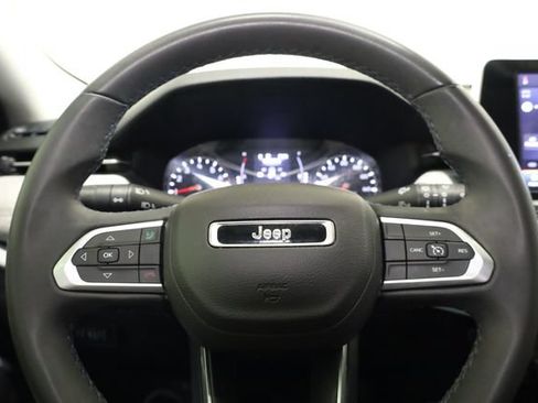 Used 2022 Jeep Compass Latitude w/ Sun and Sound Group FWD image 14
