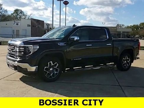 Certified 2022 GMC Sierra 1500 SLT image 4