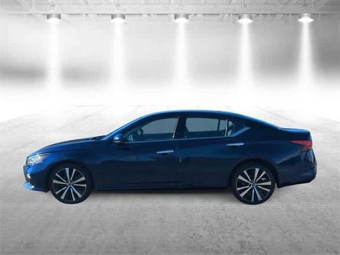 Used 2022 Nissan Altima 2.5 Platinum image 5
