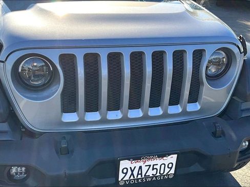 Used 2018 Jeep Wrangler Unlimited Sport S image 26
