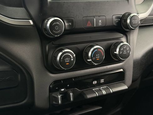 Used 2024 RAM 2500 Big Horn AWD/4WD image 27