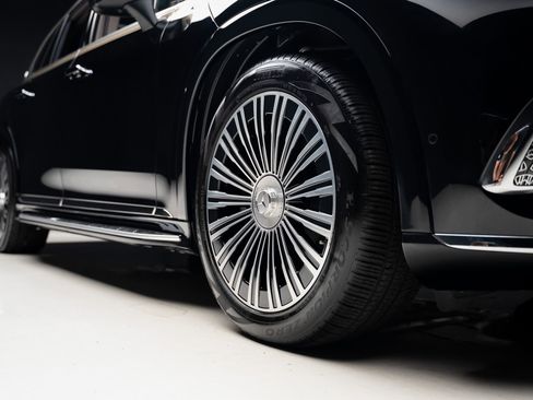 Used 2024 Mercedes-Benz Maybach EQS 680 4MATIC image 80