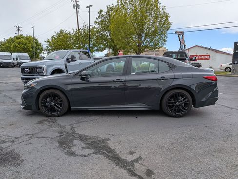 Used 2026 Toyota Camry SE w/ Multimedia Upgrade Package FWD image 10