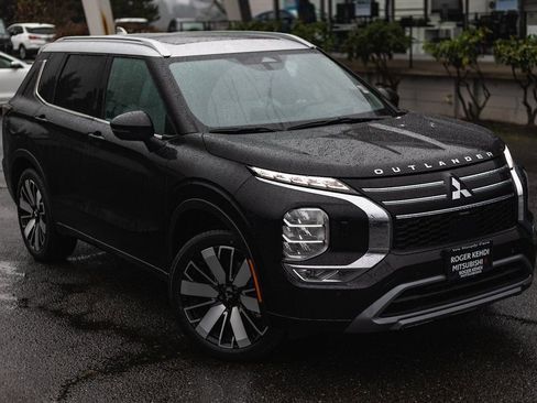 New 2025 Mitsubishi Outlander AWD image 2