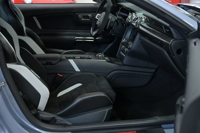 Used 2022 Ford Mustang Shelby GT500 w/ Carbon Fiber Track Pack RWD image 35