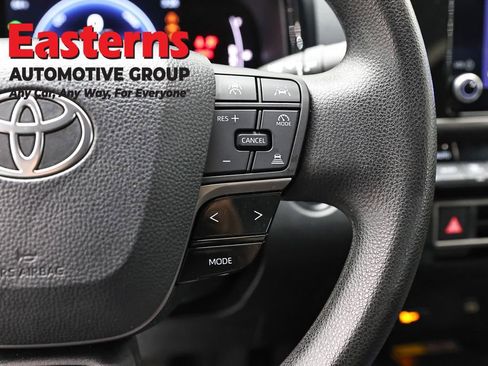 Used 2025 Toyota Camry LE FWD image 16