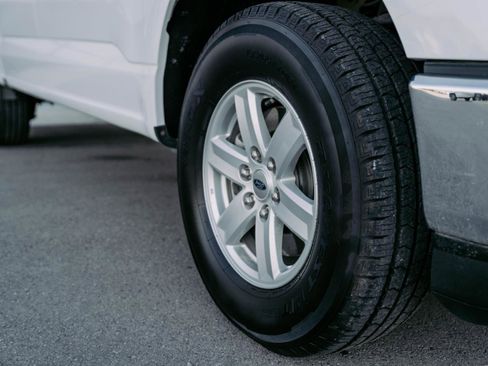 Used 2022 Ford F150 XLT w/ Trailer Tow Package image 6