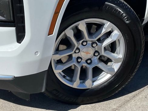 Certified 2025 Chevrolet Tahoe LT image 9