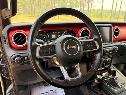 Used 2021 Jeep Gladiator Rubicon w/ Uconnect 4C Nav & Sound Group AWD/4WD image 15
