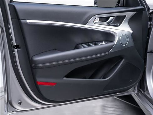 New 2026 Genesis G70 2.5T Prestige image 29