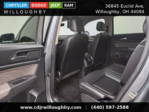 Used 2021 Volkswagen Atlas SE w/ Panoramic Sunroof Package AWD/4WD image 27