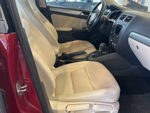 Used 2017 Volkswagen Jetta SE FWD image 7