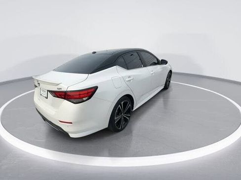 Used 2020 Nissan Sentra SR w/ Premium Package FWD image 7