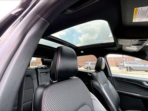 Used 2024 Ford Escape ST-Line w/ Tech Pack #1 AWD/4WD image 21