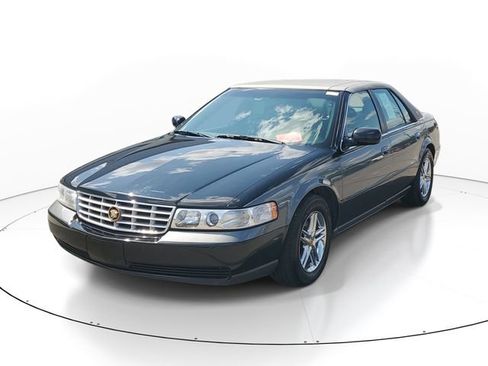 Used 1999 Cadillac Seville SLS w/ Personalization Pkg FWD image 2