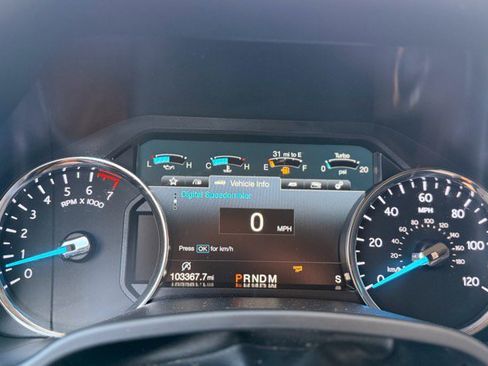 Used 2018 Ford Expedition XLT w/ Equipment Group 202A image 9