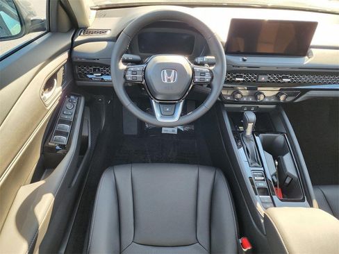 Used 2025 Honda Accord Touring image 28