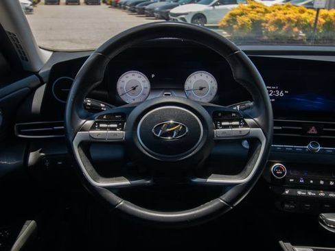 Used 2023 Hyundai Elantra SEL w/ Convenience Package FWD image 21