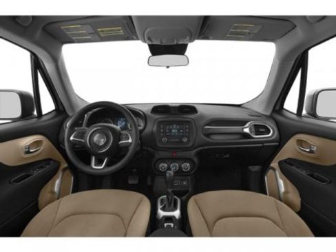 Used 2018 Jeep Renegade Latitude w/ Cold Weather Group image 11