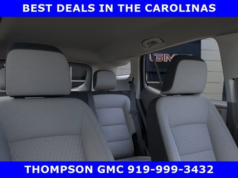 New 2023 GMC Terrain SLE image 27