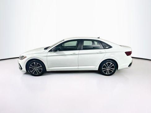 Used 2025 Volkswagen Jetta Sport FWD image 4
