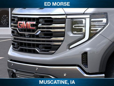New 2026 GMC Sierra 1500 SLT image 13