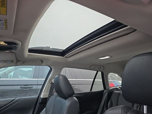 Used 2024 Subaru Outback Limited image 8