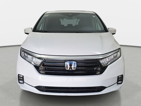 Certified 2024 Honda Odyssey EX-L image 2