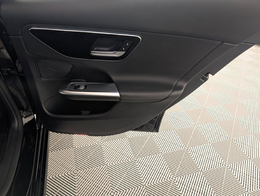 Used 2024 Mercedes-Benz C 300 Sedan image 30