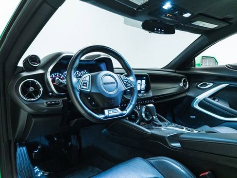 Used 2017 Chevrolet Camaro SS image 23